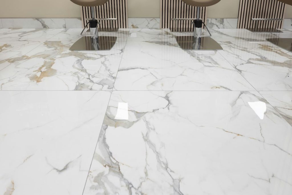 Want to know the advantages of polishing your floor before replacing it? We'll tell you in this article. Specialists in Mallorca.